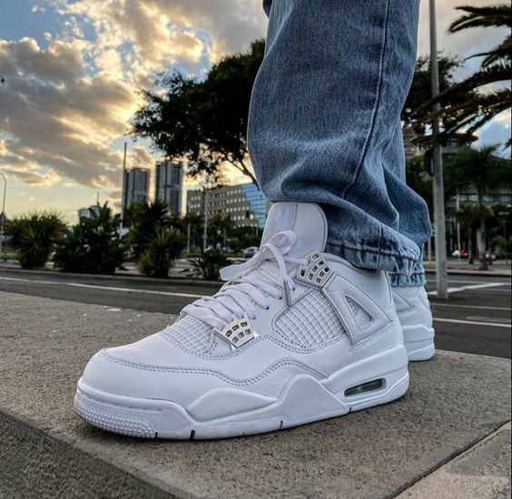 AIR JORDAN 4 ‘PURE MONEY’