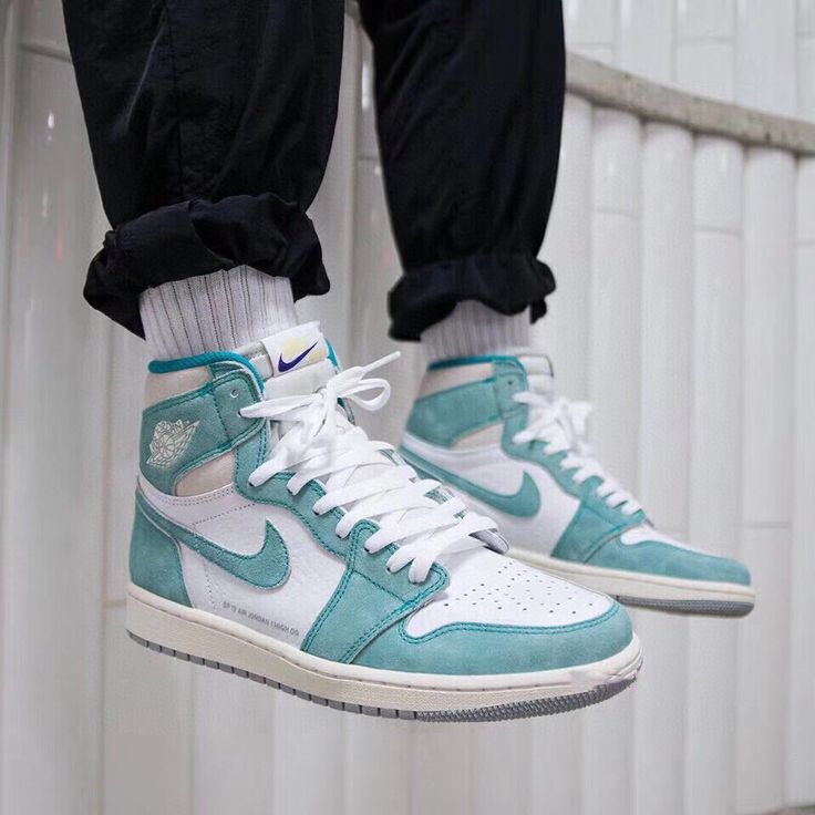 AIR JORDAN 1 ‘TURBO GREEN’