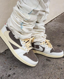 AIR JORDAN 1 LOW x TRAVIS SCOTT ‘REVERSE MOCHA’