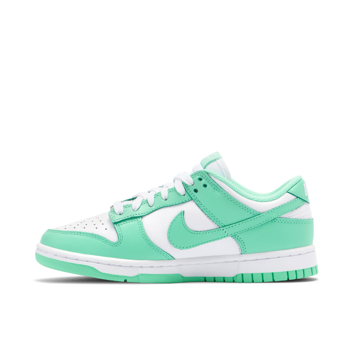 NIKE DUNK LOW ‘GREEN GLOW’